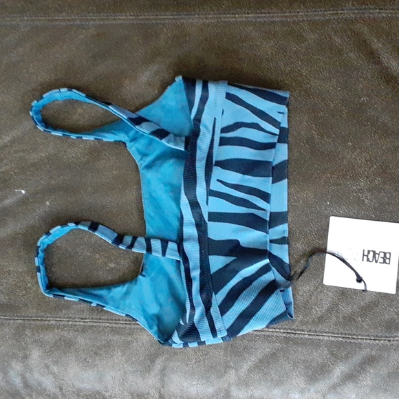 Beach Riot Sports Bra - Picture 3 of 4